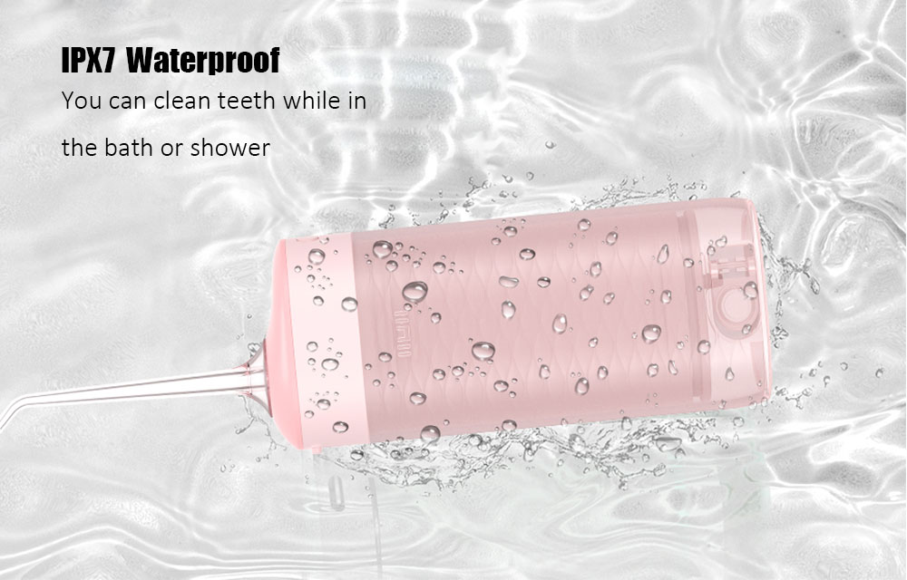 Comparing Water Flossers and Traditional Dental Floss: Which Is Right for Your Oral Health?